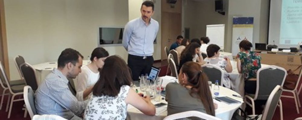 Održane dvije obuke „Od sektorskih analiza do definisanja prioriteta za finansiranje projekata i programa nevladinih organizacija iz državnog budžeta“